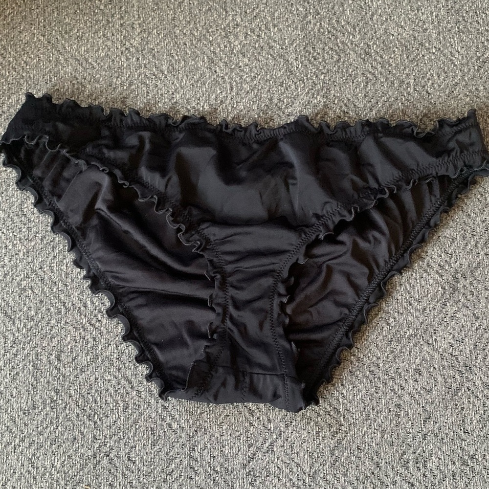 Shade & Shore Black Ruffled Low Rise Bikini Bottom Large